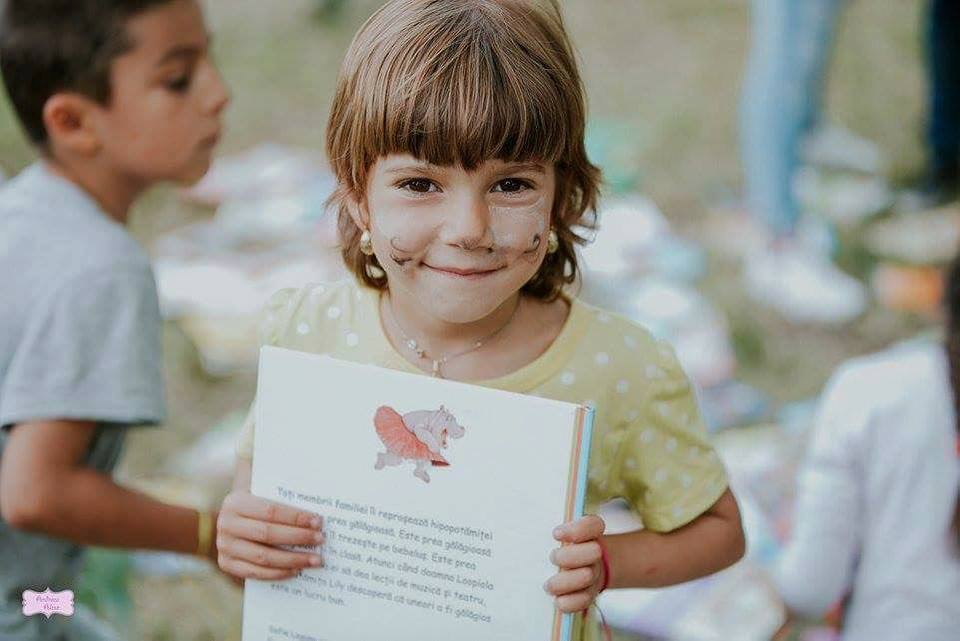 Sustine si tu educatia copiilor fara posibilitati materiale